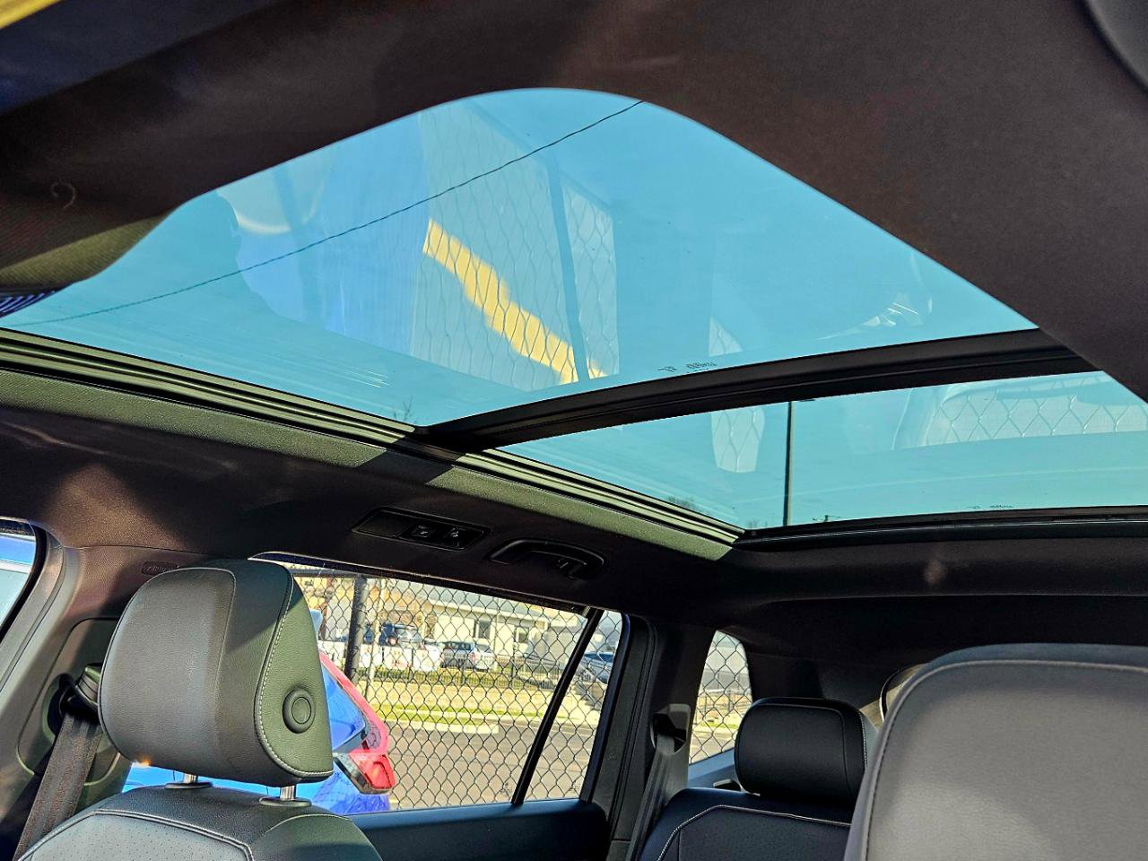 Used 2024 Volkswagen Tiguan SE R-Line image 35