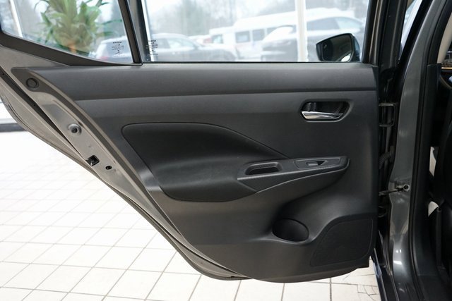 Used 2021 Nissan Versa SV image 38