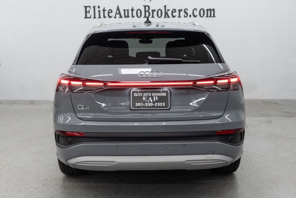 Used 2023 Audi Q4 e-tron Premium Plus w/ Premium Plus RWD image 4