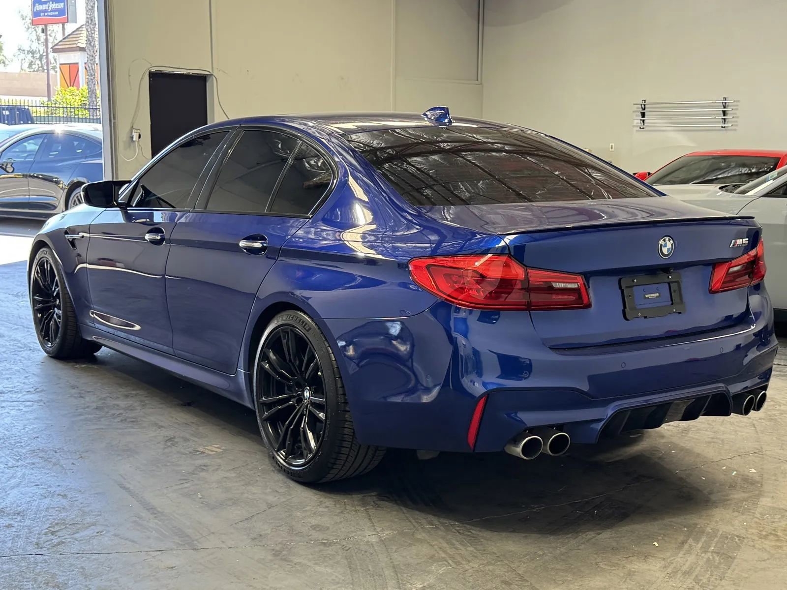 Used 2018 BMW M5 w/ Executive Package image 2