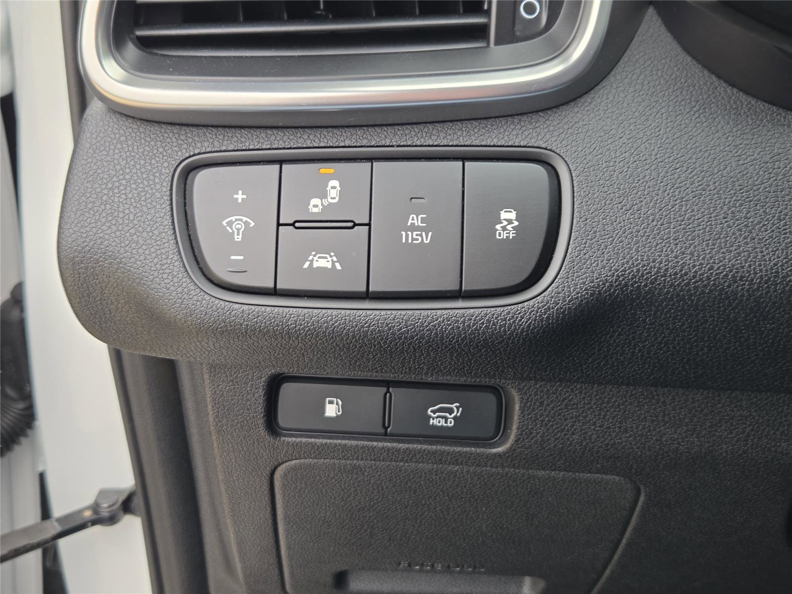 Used 2018 Kia Sorento SX image 26