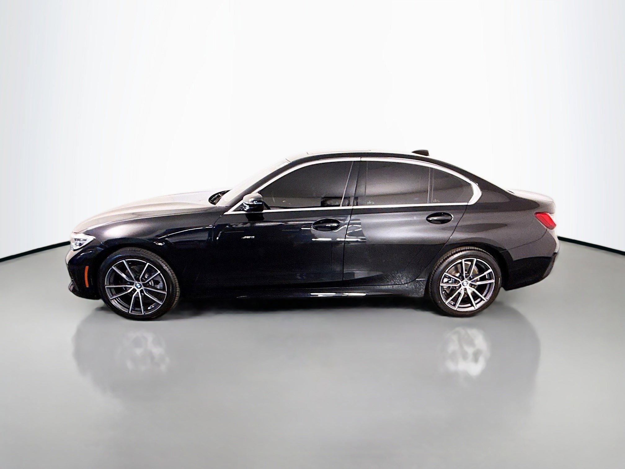 Used 2019 BMW 330i xDrive Sedan w/ Convenience Package image 6