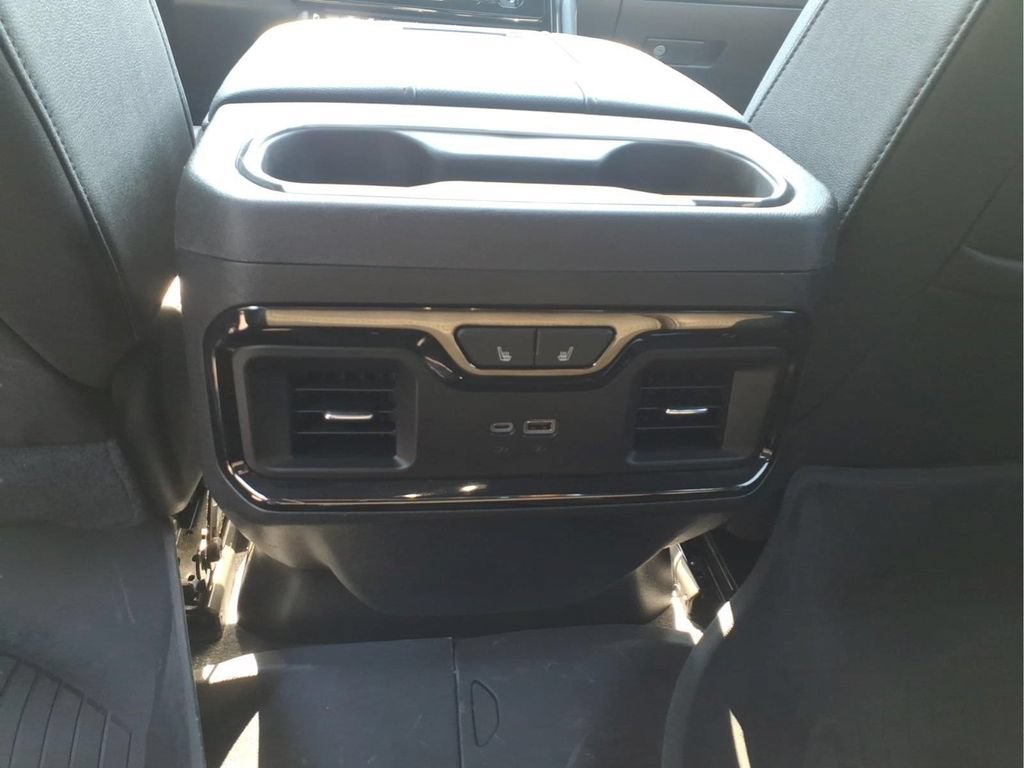 Used 2024 GMC Sierra 3500 AT4 w/ AT4 Premium Plus Package AWD/4WD image 13