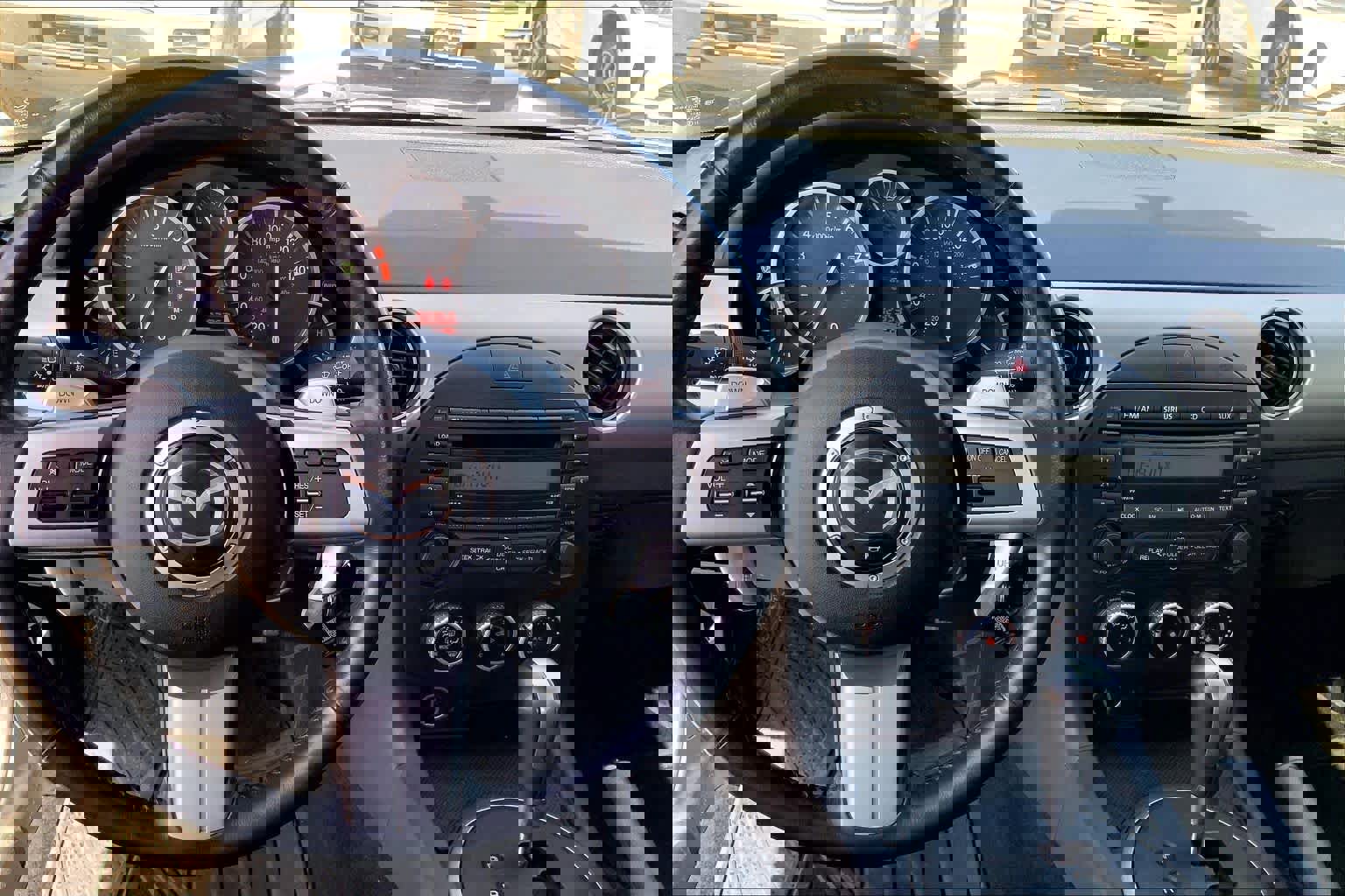 Used 2012 MAZDA MX-5 Miata Touring image 15