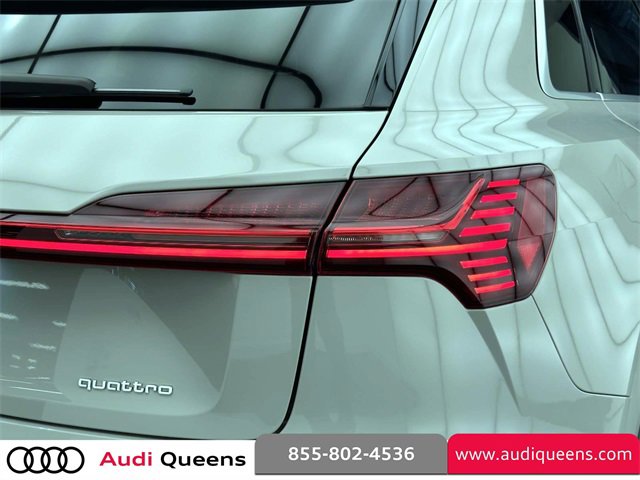 Certified 2022 Audi e-tron Premium image 9