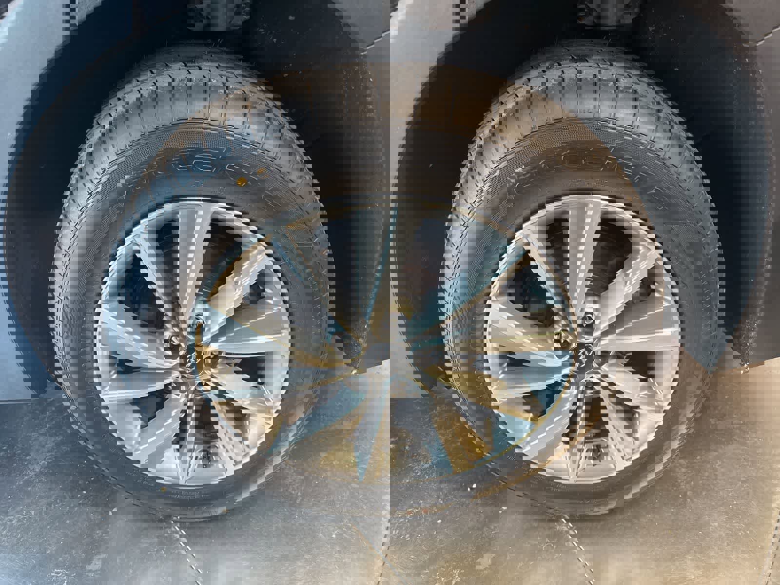 Used 2020 Hyundai Santa Fe SEL w/ Convenience Package image 10