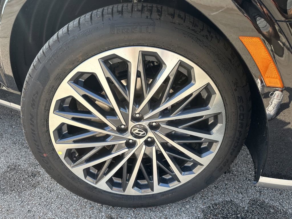 New 2026 Hyundai Palisade Calligraphy FWD image 11