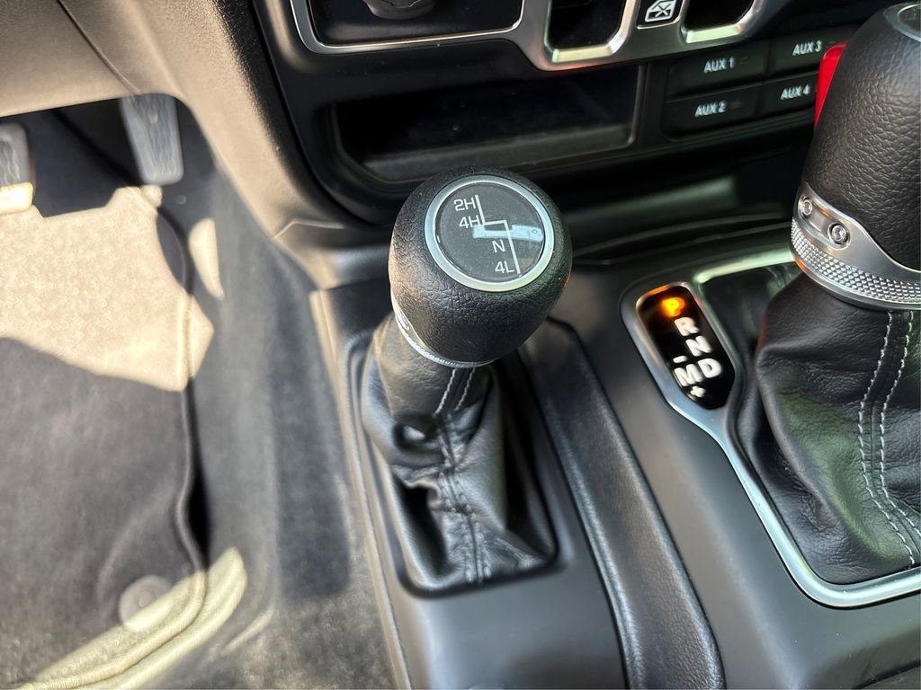 Used 2024 Jeep Gladiator Sport image 35