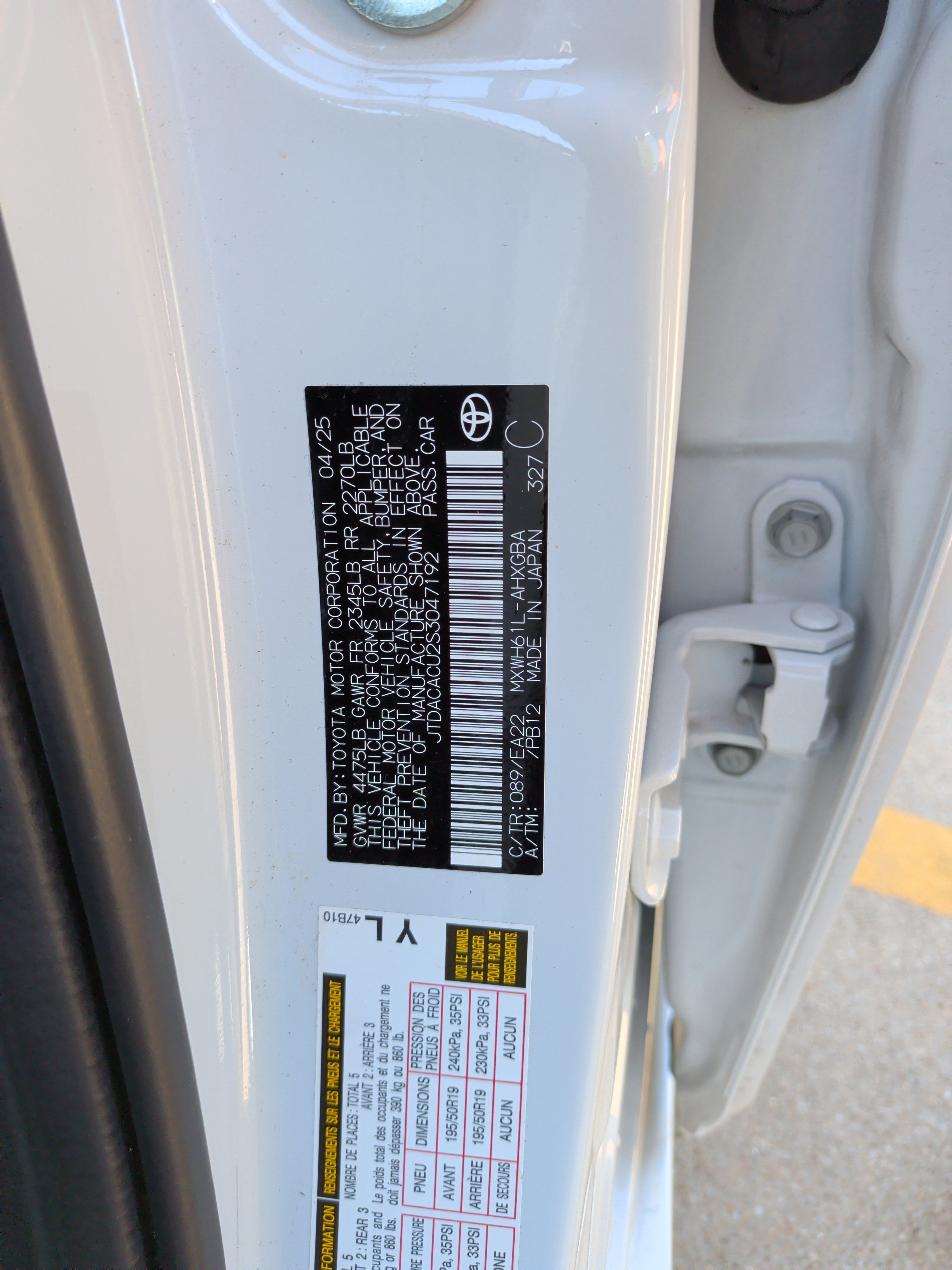 Used 2025 Toyota Prius Plug-In Hybrid FWD image 30