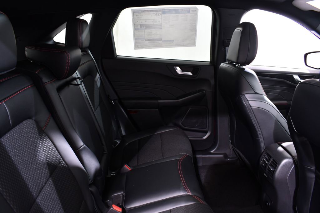 New 2025 Ford Escape ST-Line Select w/ Tech Pack #1 AWD/4WD image 18