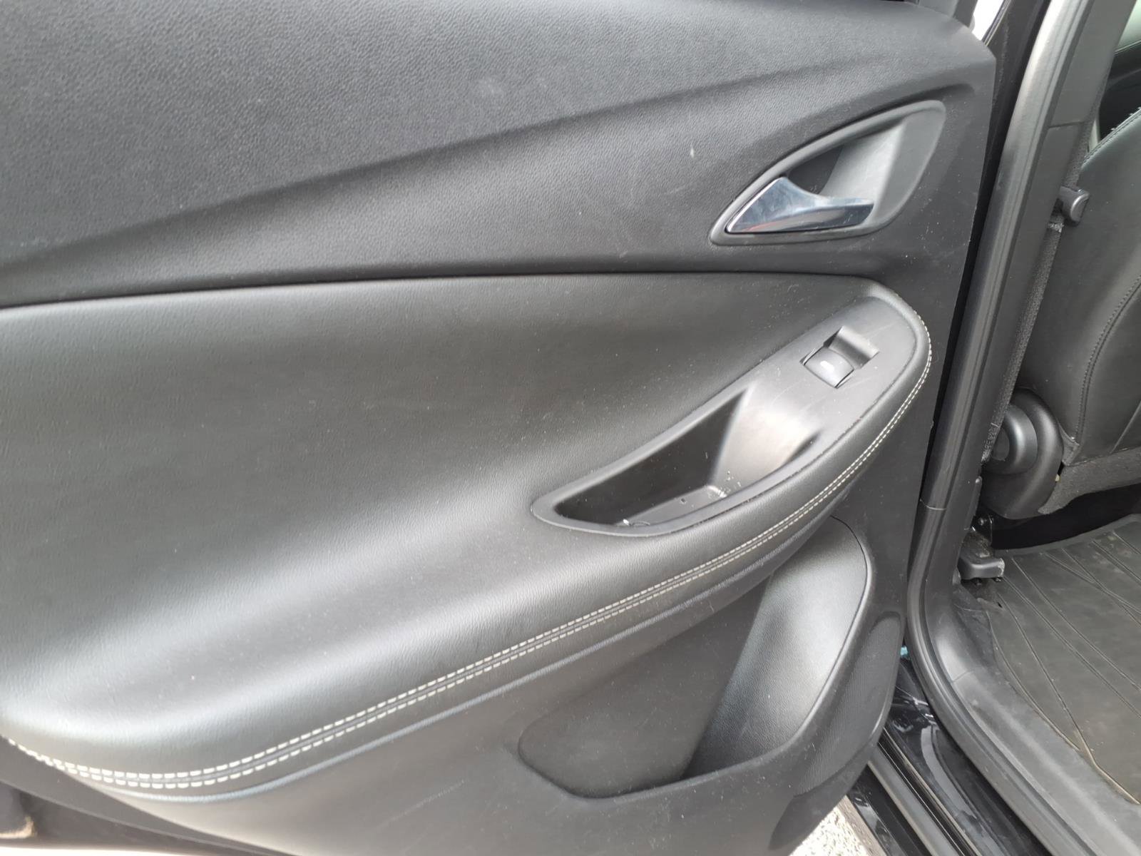 Certified 2022 Buick Encore GX Preferred w/ Sport Touring Package FWD image 14