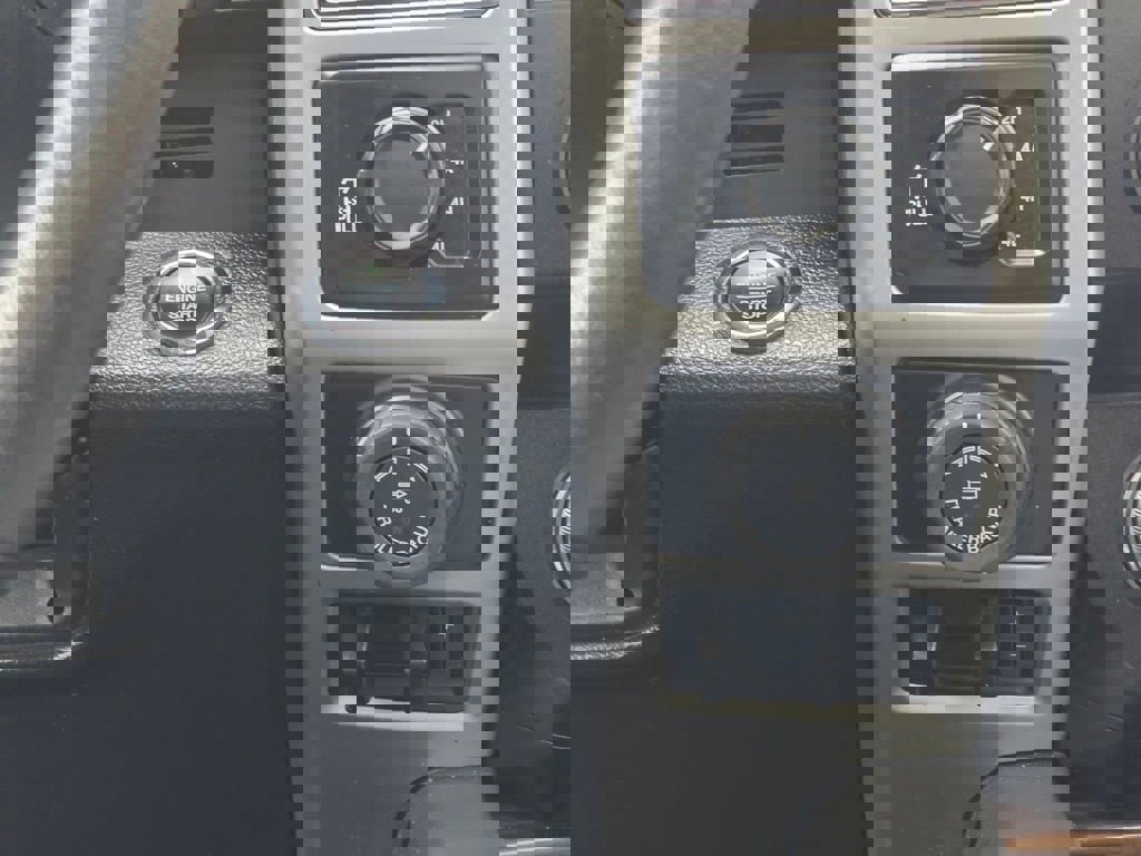 Used 2020 Ford F150 Lariat w/ Equipment Group 502A Luxury image 19