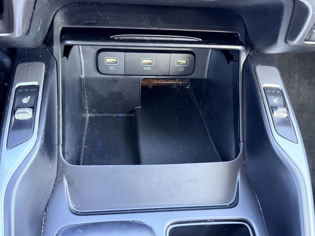 Used 2021 Kia Sorento S FWD image 25
