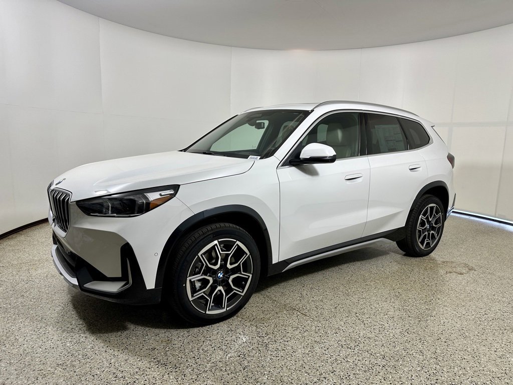 New 2025 BMW X1 xDrive28i w/ Premium Package image 3