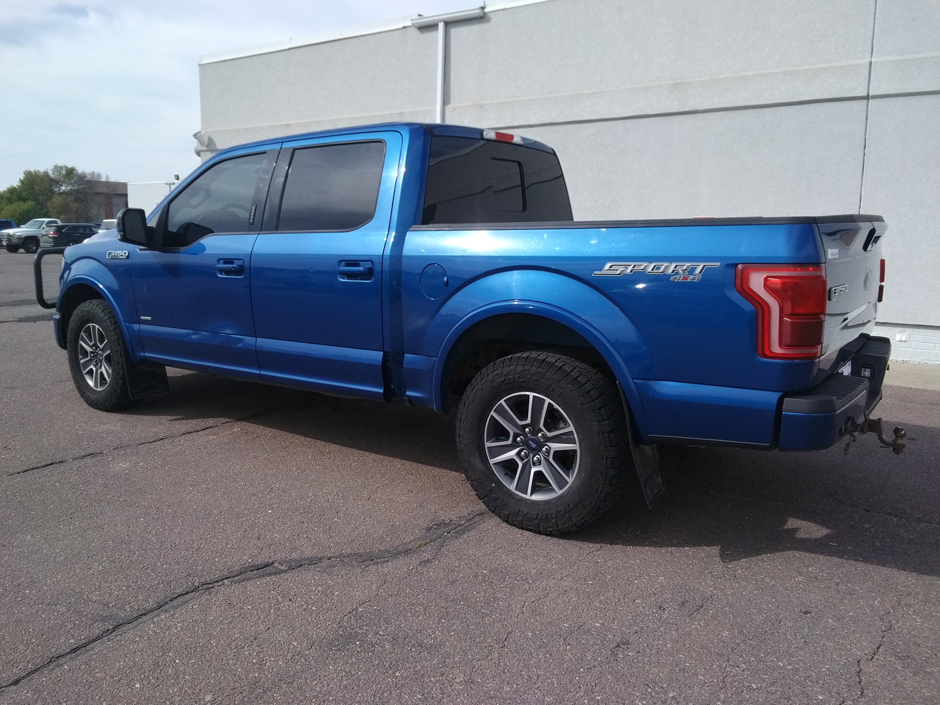 Used 2017 Ford F150 Lariat w/ Equipment Group 502A Luxury AWD/4WD image 7