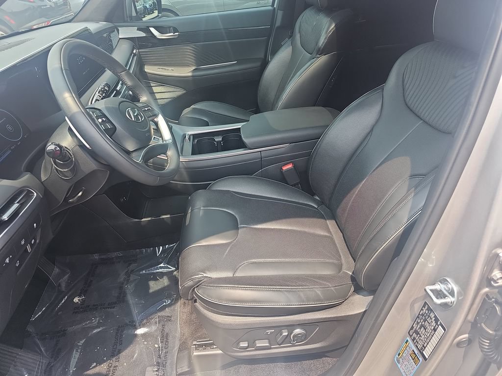 Used 2025 Hyundai Palisade Calligraphy AWD/4WD image 16