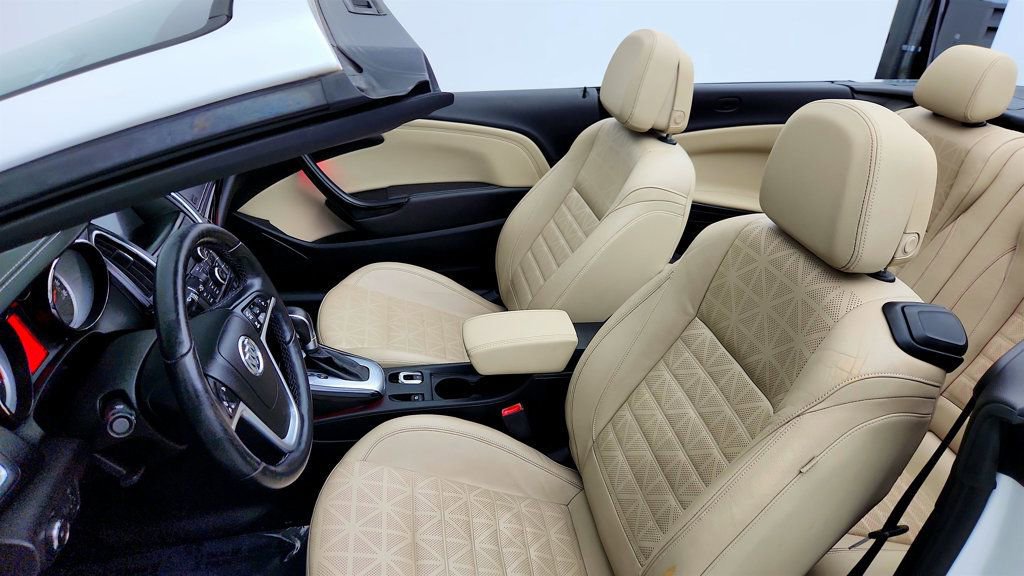 Used 2018 Buick Cascada Premium image 21