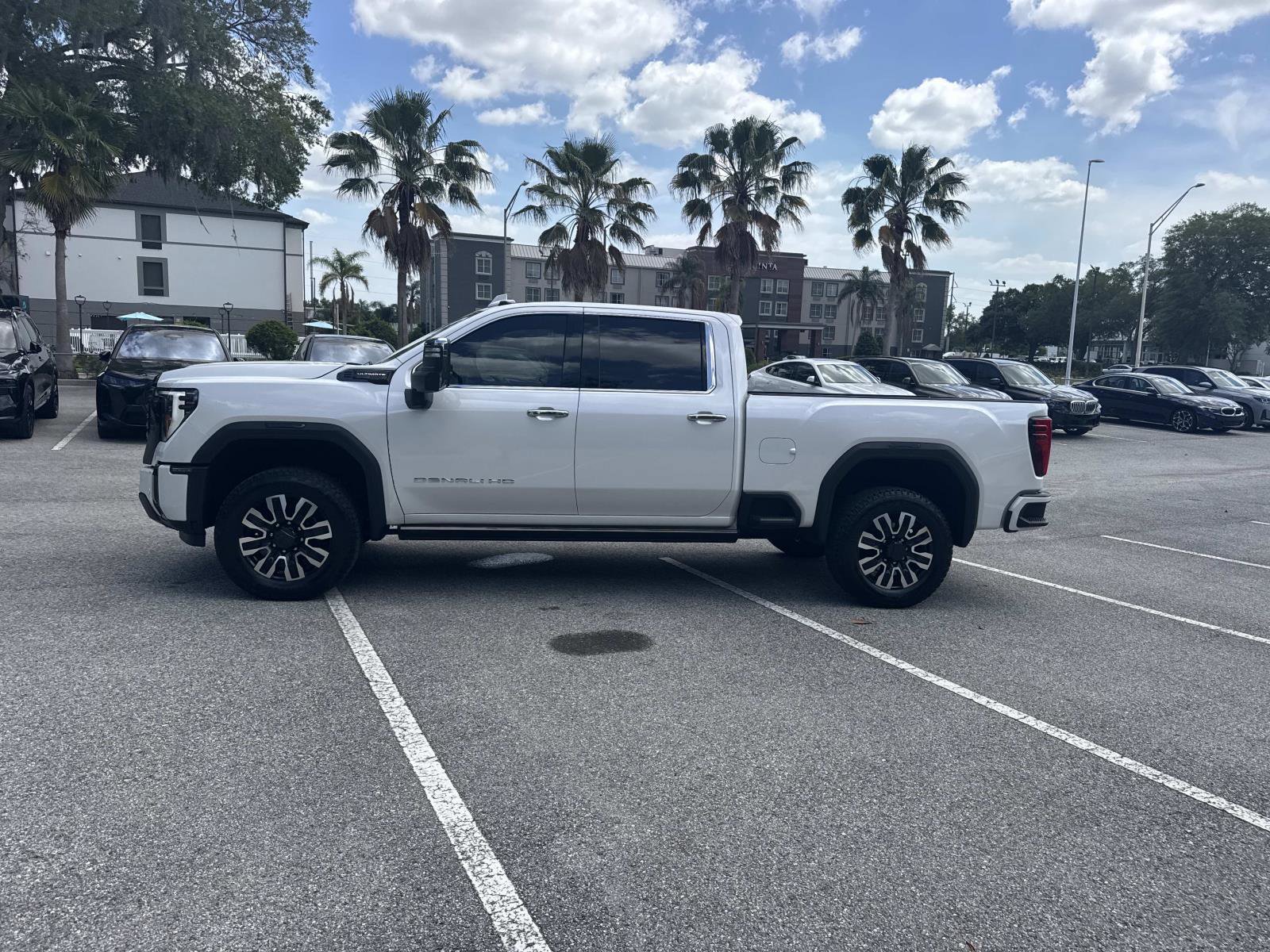 Used 2025 GMC Sierra 2500 Denali Ultimate AWD/4WD image 7