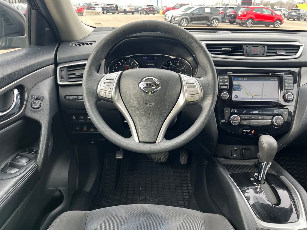 Used 2015 Nissan Rogue SV w/ SV Premium Package image 23