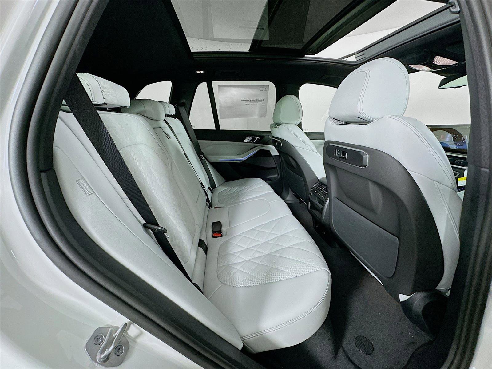 New 2026 BMW X5 xDrive40i w/ M Sport Package image 29