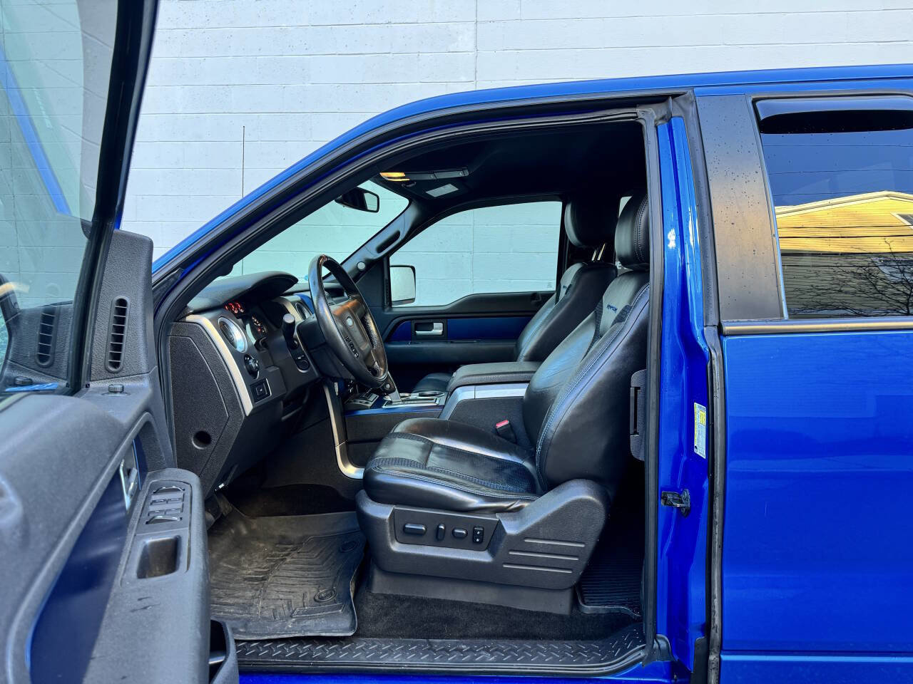 Used 2013 Ford F150 Raptor w/ Luxury Equipment Group image 16