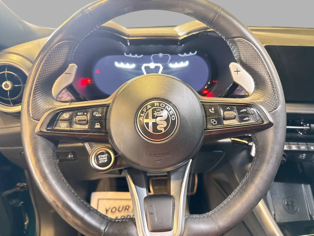 Used 2024 Alfa Romeo Tonale Veloce AWD/4WD image 14
