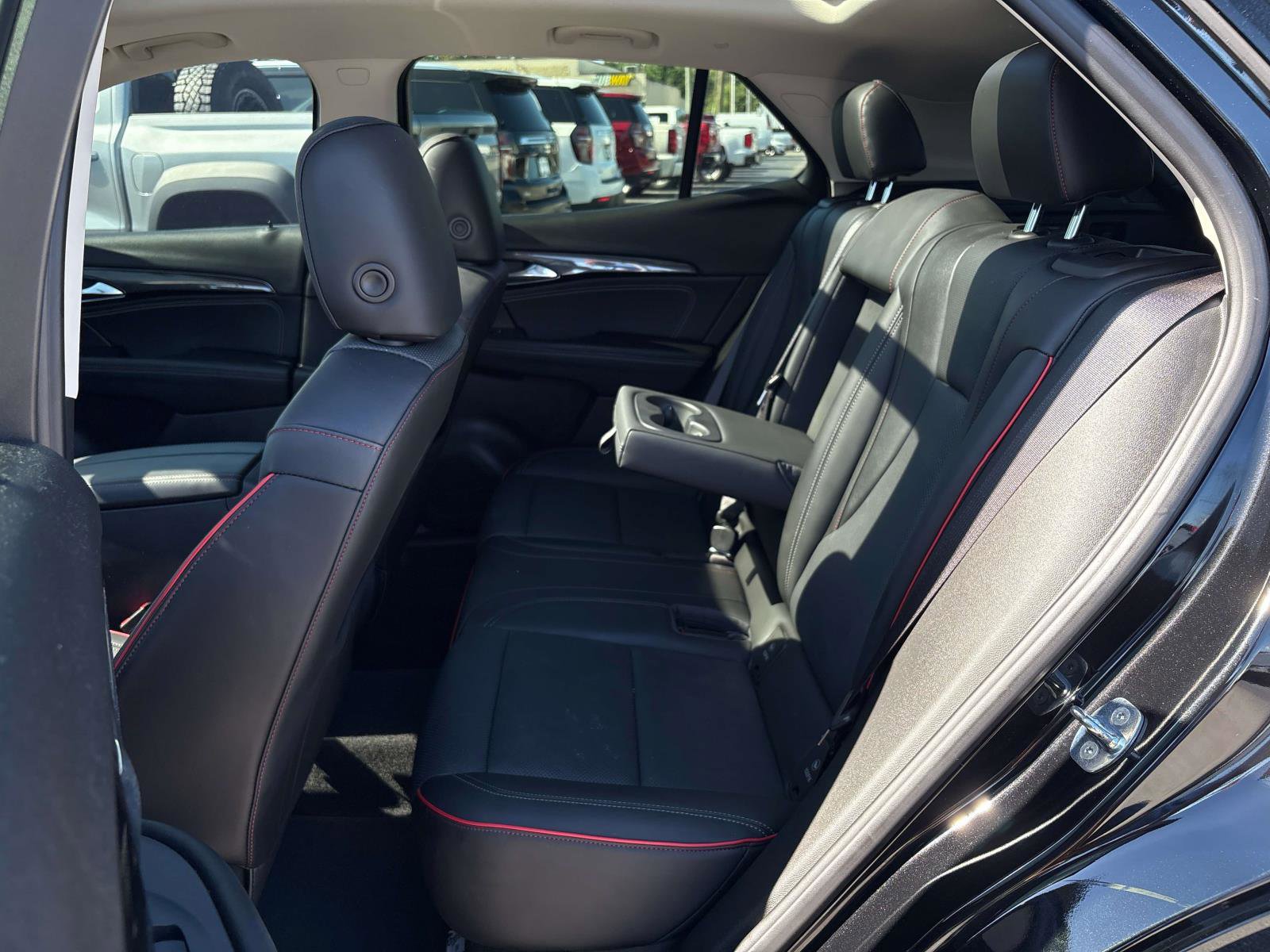 Used 2022 Buick Envision Essence w/ Technology Package II image 10