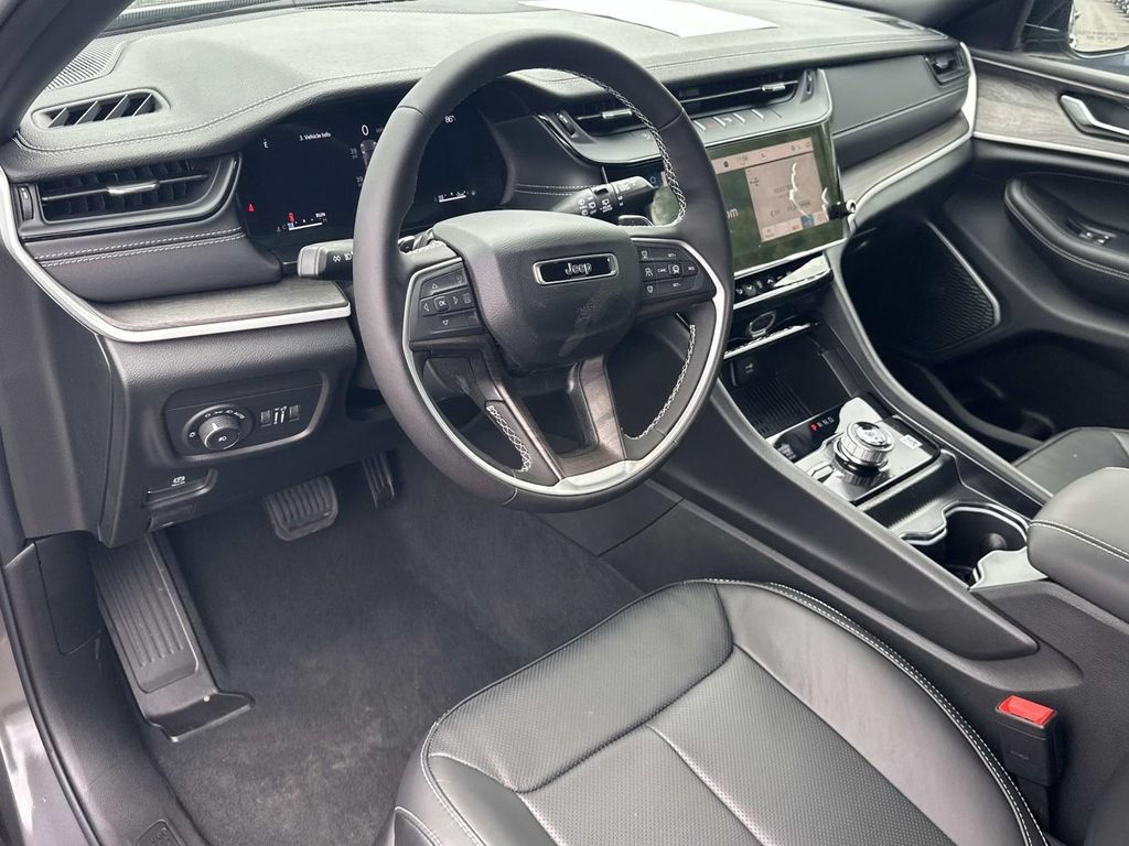 New 2026 Jeep Grand Cherokee Limited AWD/4WD image 2