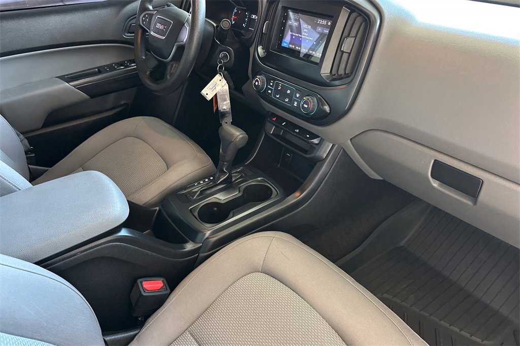 Used 2017 GMC Canyon 2WD Crew Cab w/ Convenience Package image 19