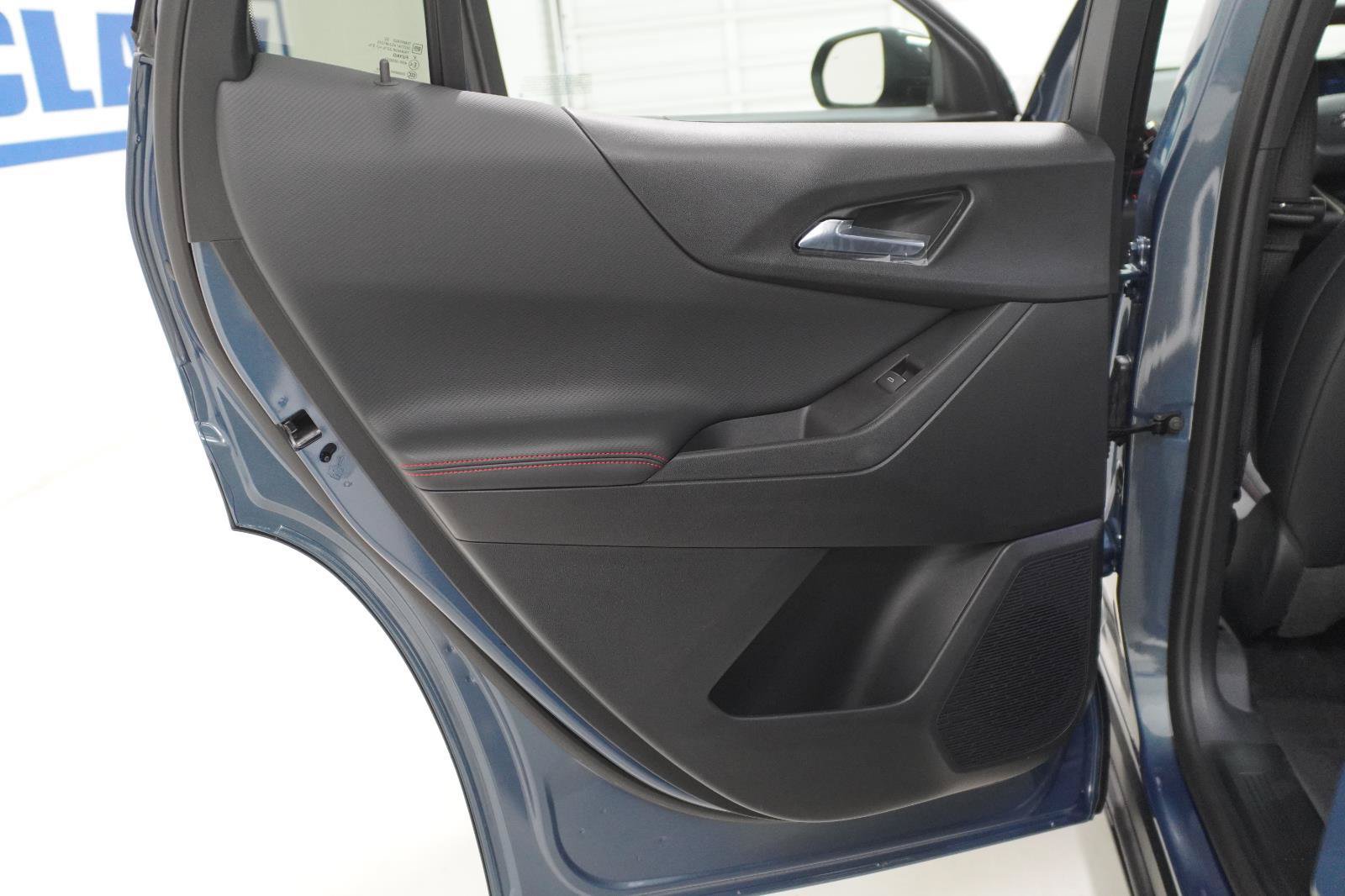 New 2027 Chevrolet Equinox RS FWD image 28
