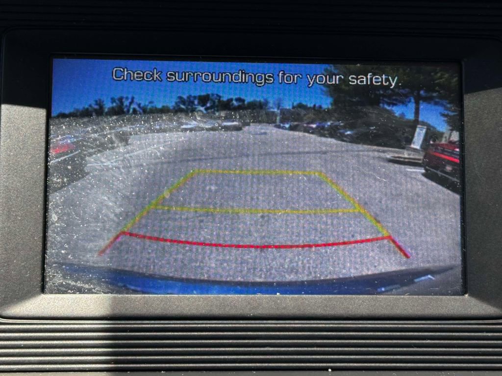 Used 2020 Hyundai Elantra SE FWD image 24