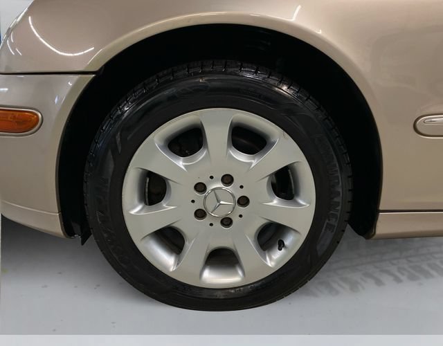 Used 2005 Mercedes-Benz C 320 4MATIC Sedan image 20