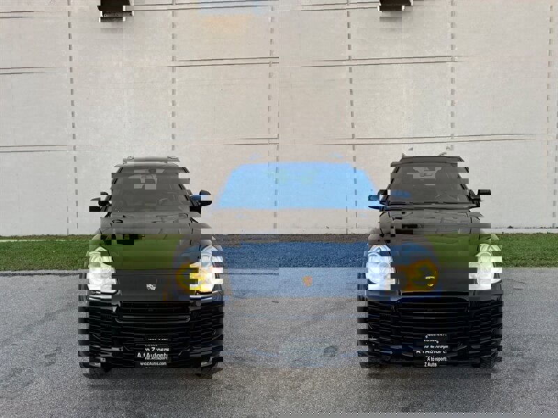 Used 2006 Porsche Cayenne Turbo image 8