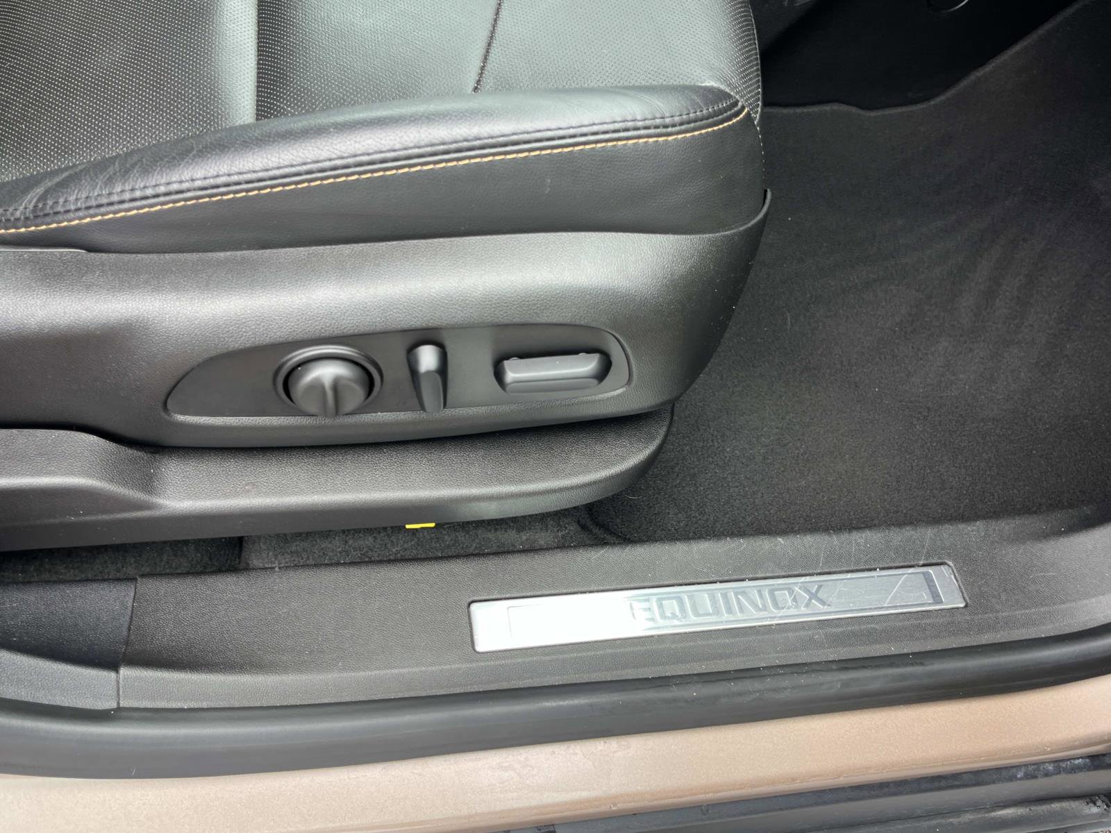 Used 2018 Chevrolet Equinox Premier AWD/4WD image 25