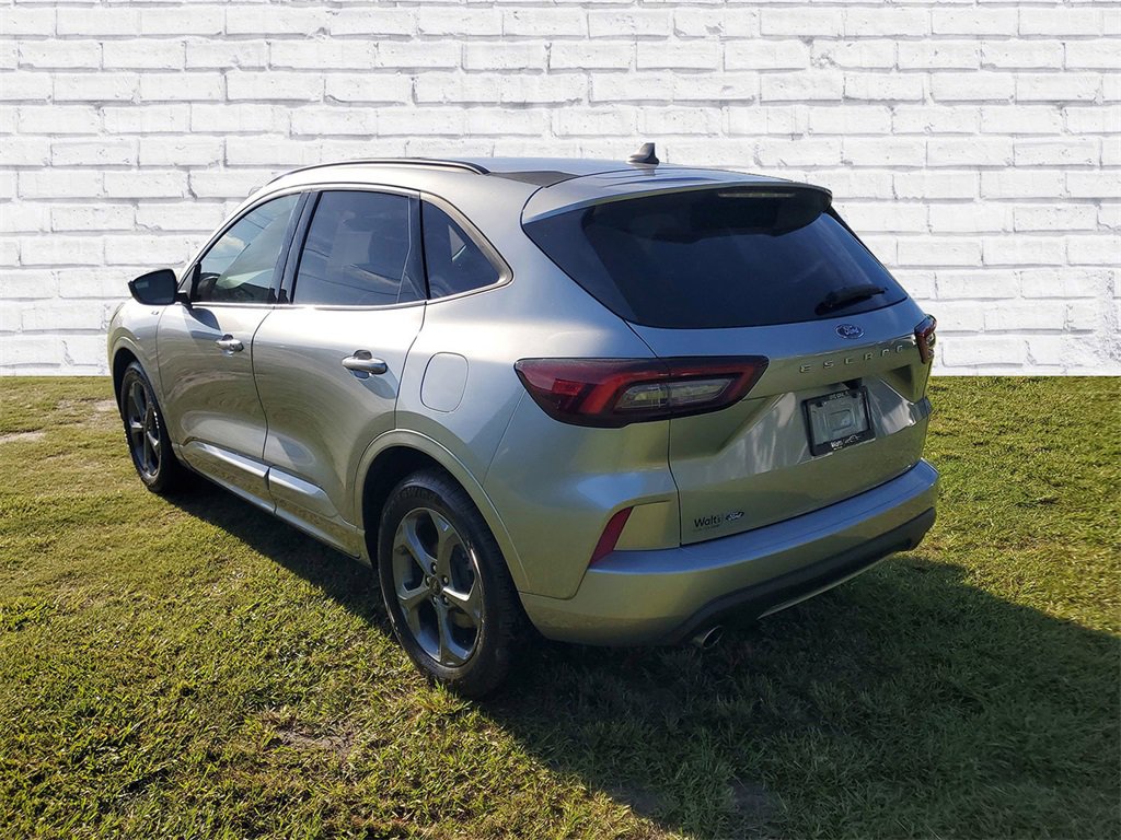 Used 2023 Ford Escape ST-Line image 3