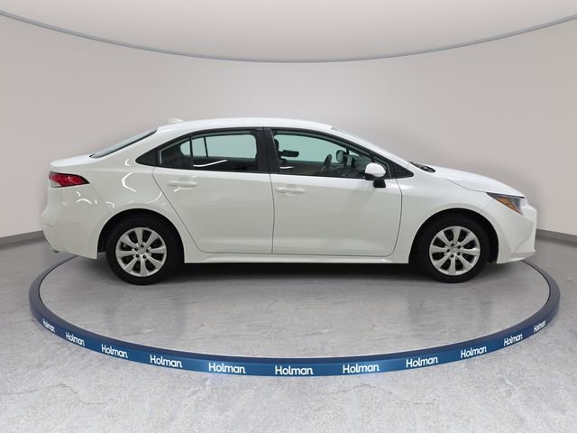Certified 2025 Toyota Corolla LE FWD image 4