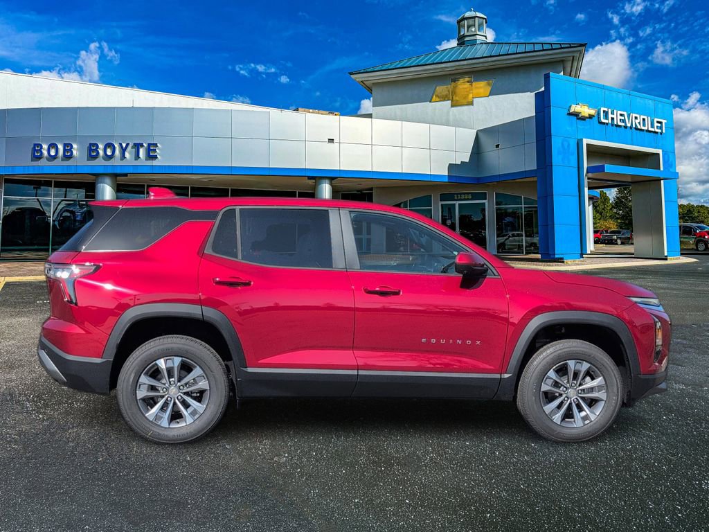 New 2026 Chevrolet Equinox LT w/ Convenience Package II FWD image 8