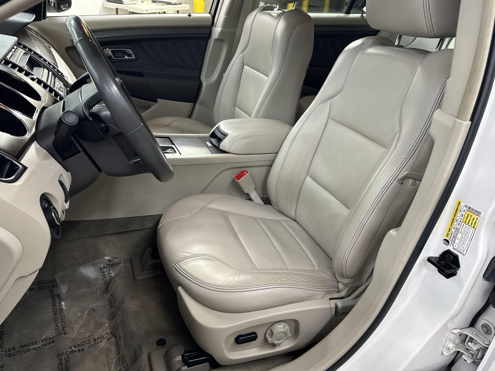 Used 2012 Ford Taurus SEL FWD image 25
