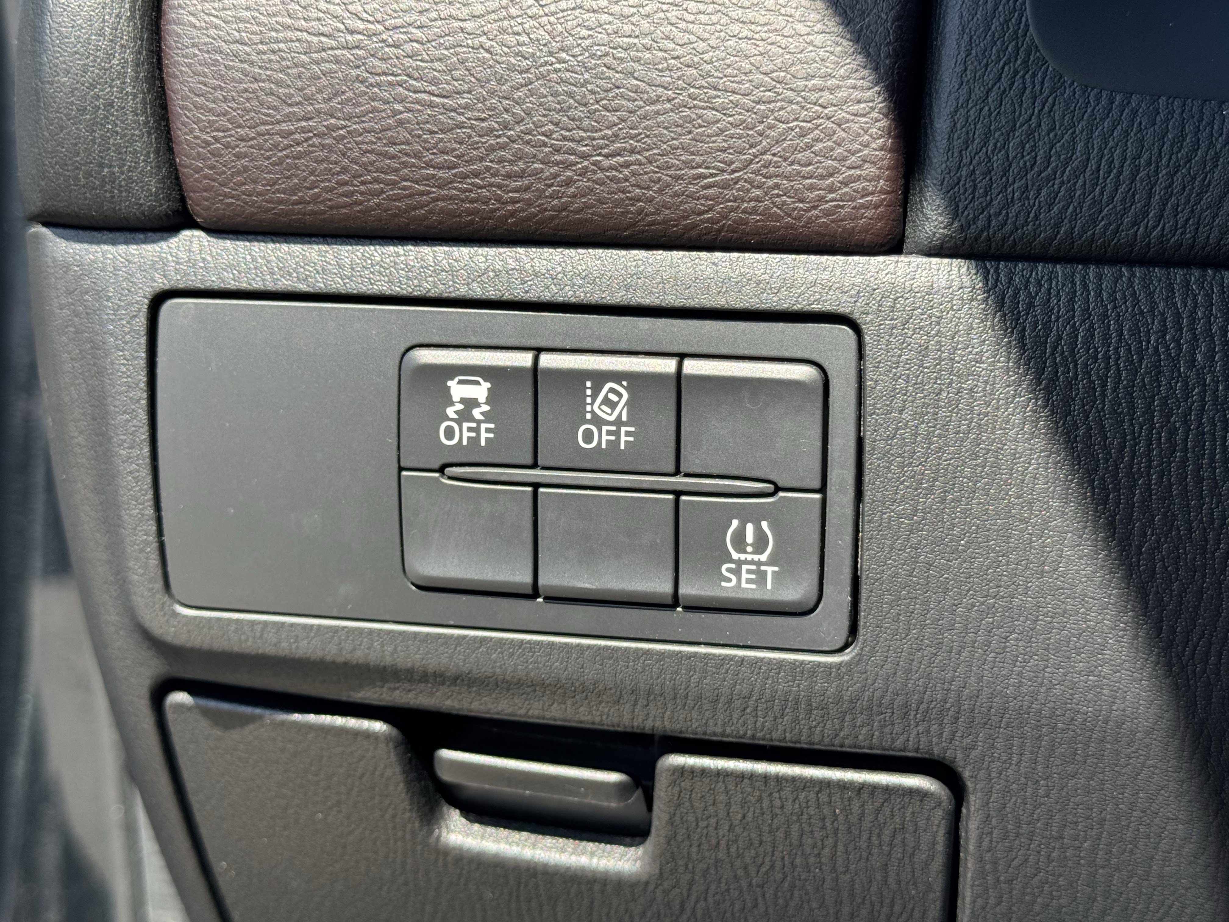 Used 2017 MAZDA MAZDA6 Grand Touring image 29