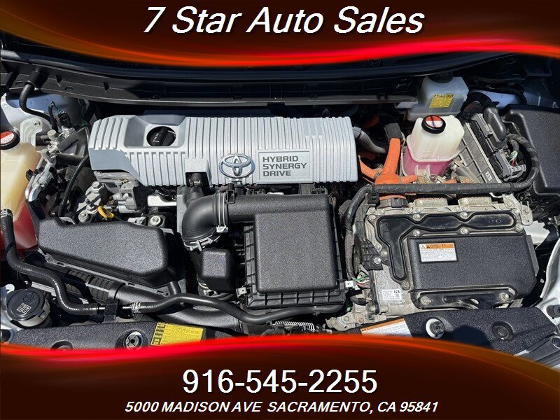 Used 2015 Toyota Prius Two FWD image 17