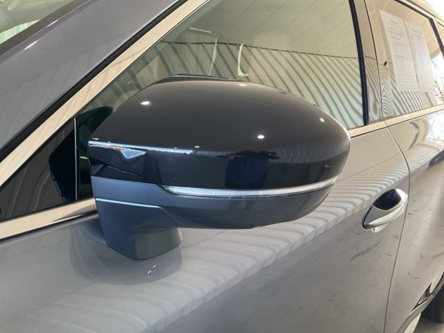 Used 2024 INFINITI QX60 Sensory w/ Vision Package image 3