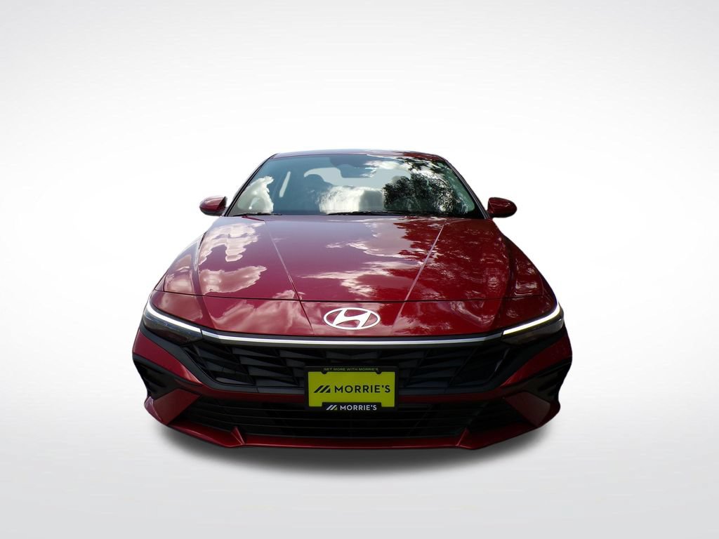 Certified 2025 Hyundai Elantra SE FWD image 8
