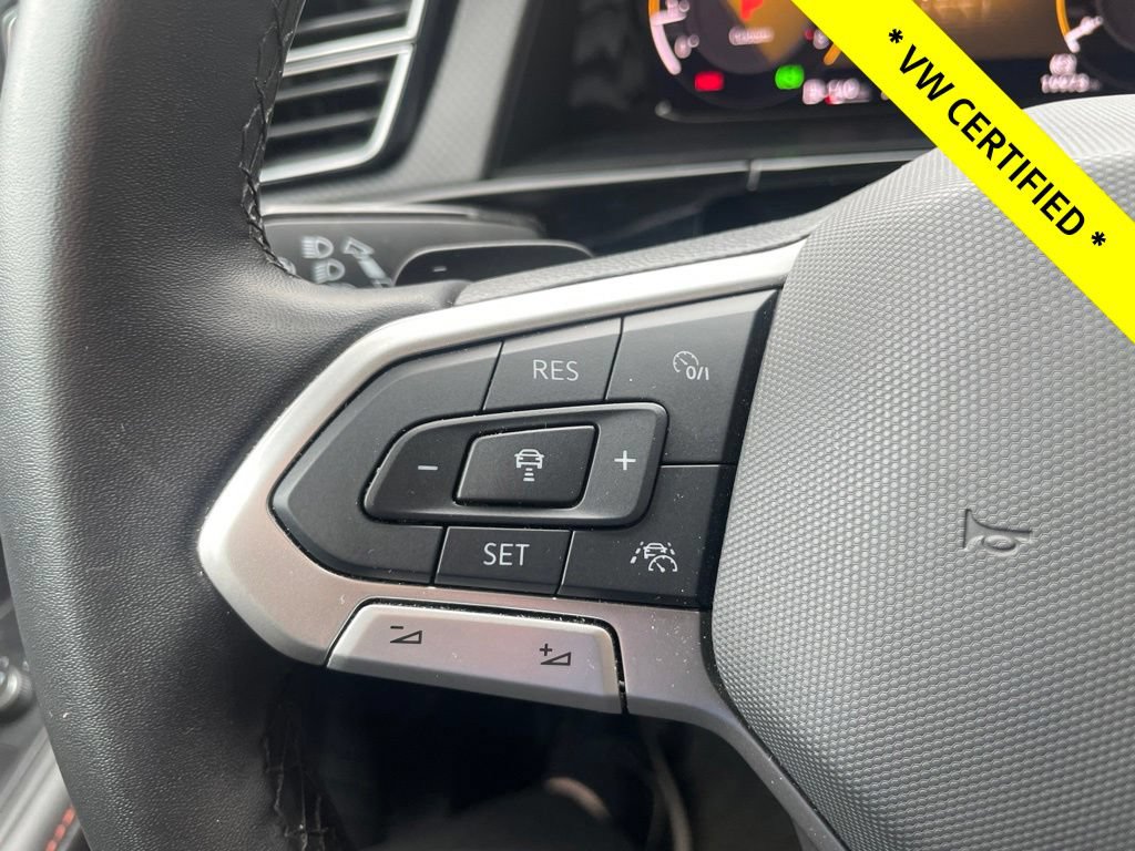 Certified 2025 Volkswagen Atlas Peak Edition SE AWD/4WD image 30