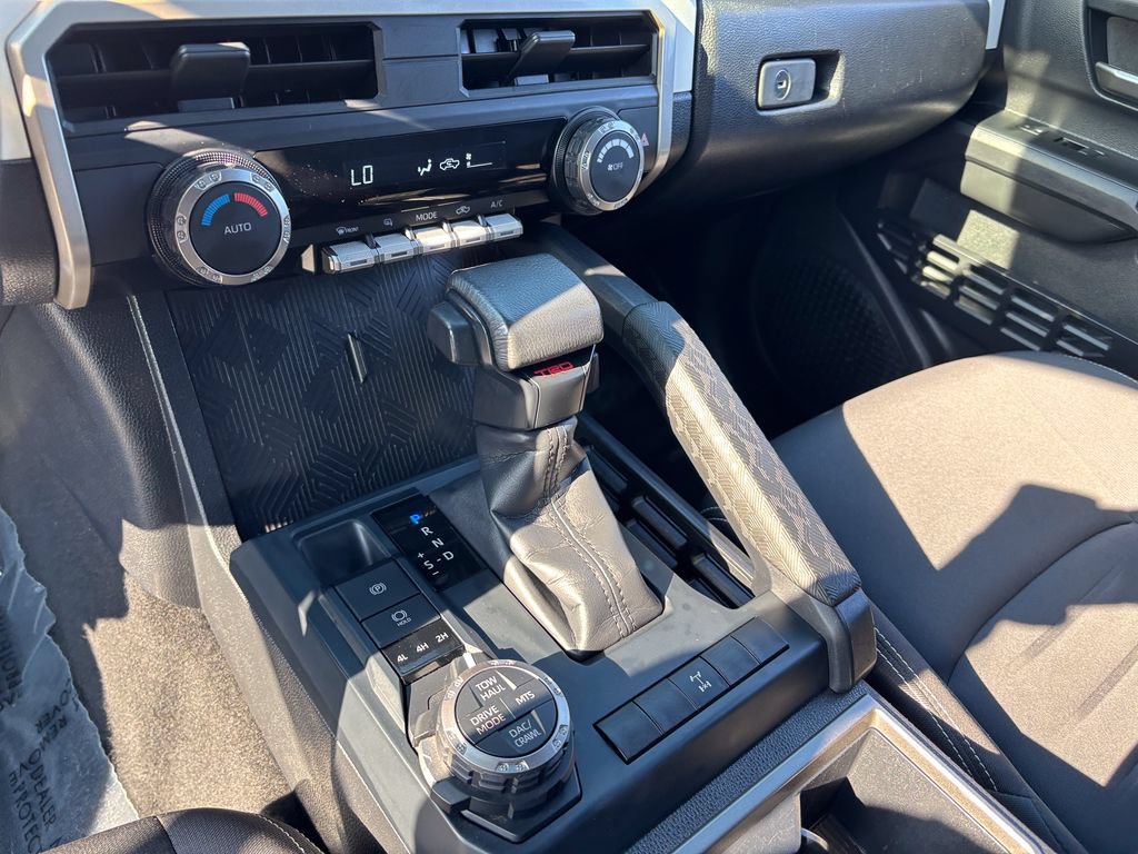 Used 2024 Toyota Tacoma TRD Off-Road AWD/4WD image 23