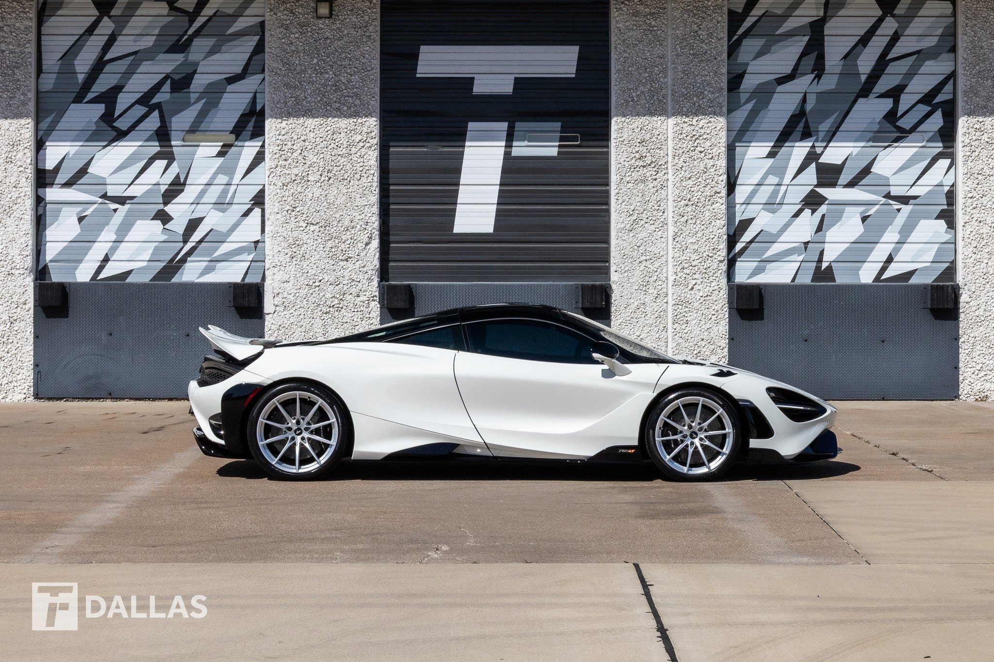 Used 2021 McLaren 765LT image 19