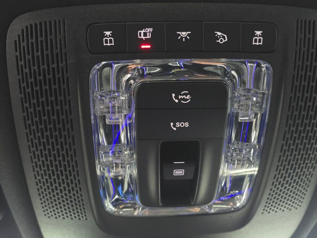 Used 2025 Mercedes-Benz GLB 250 4MATIC image 44