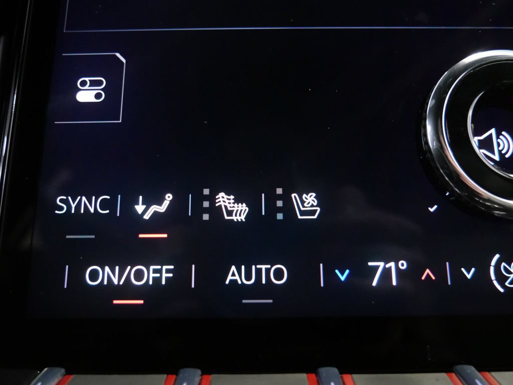 Used 2025 GMC Yukon AT4 w/ Premium Trailering Package AWD/4WD image 34