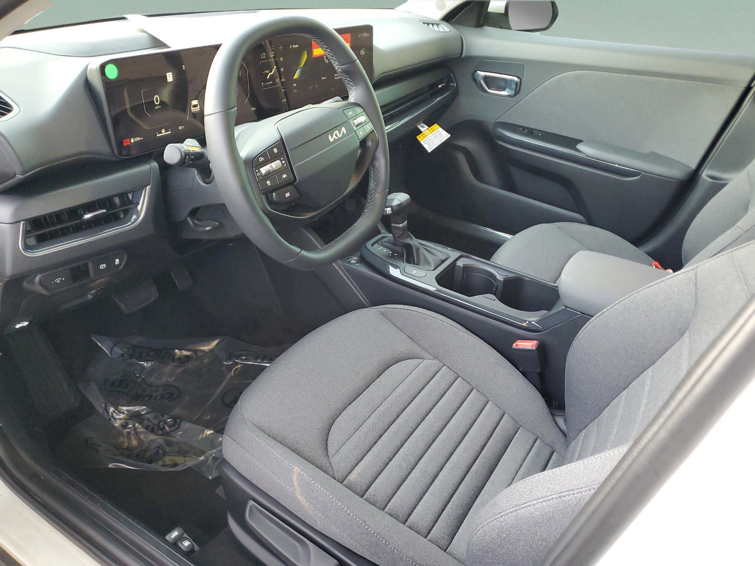 New 2025 Kia K4 EX image 17