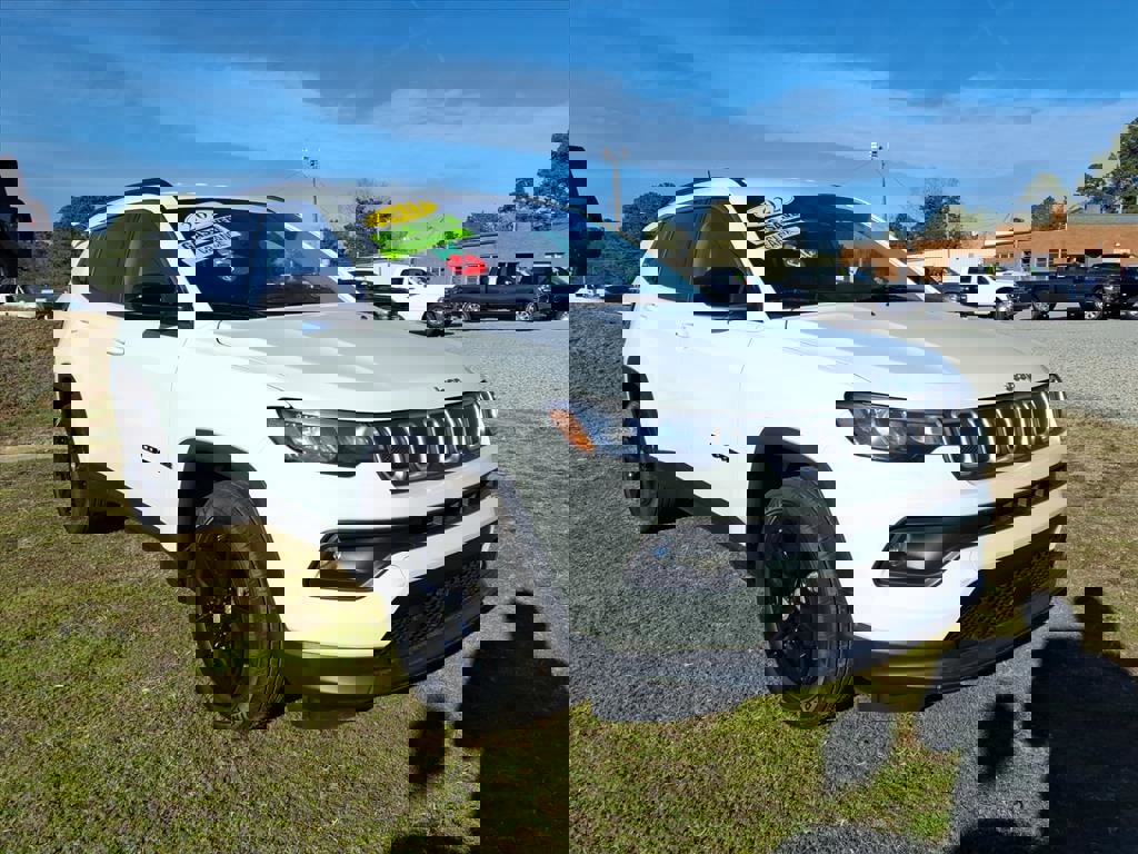 Used 2022 Jeep Compass Latitude image 15