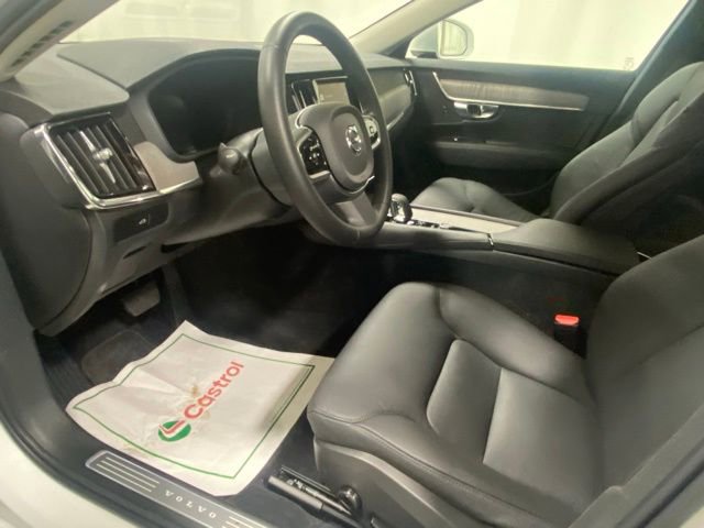 Certified 2025 Volvo S90 B6 Plus image 9
